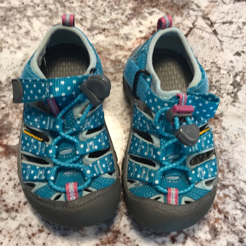 Keen waterproof sandals for girls